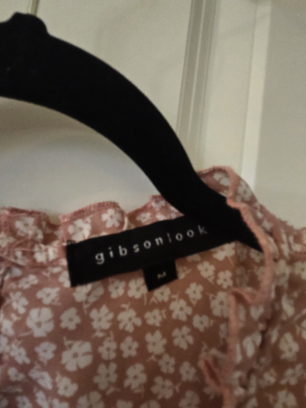 Gibson Dusty Rose Floral Flutter Sleeve Blouse - Picture 5 of 5
